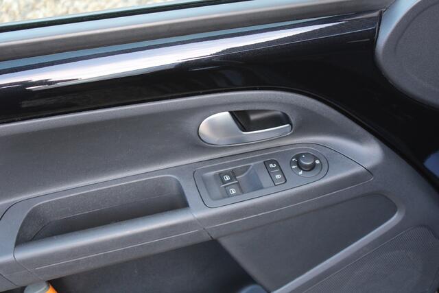 Volkswagen UP! 1.0 BMT move up! Airco 16 inch velgen