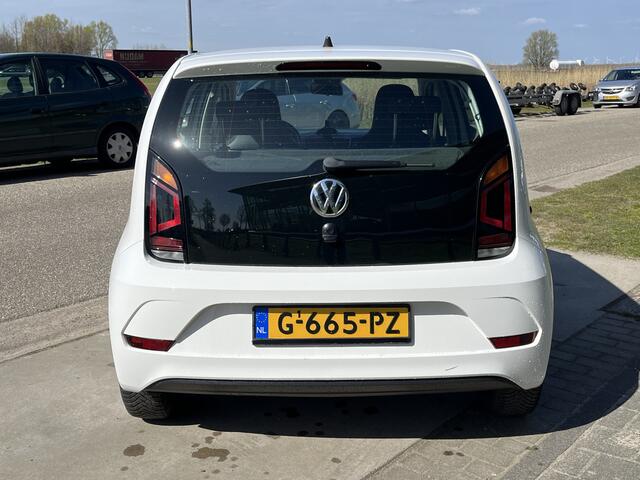 Volkswagen UP! 1.0 BMT move up! / Airco / DAB / Centr. deurvergrendeling / NAP / 2e Paasdag open 09.00-17.00 uur