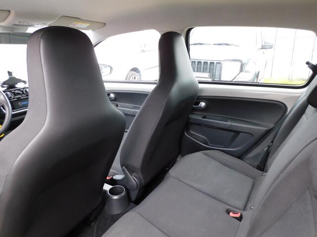 Volkswagen UP! 1.0 BMT move up! TOPSTAAT! DEALER ONDERHOUDEN! BLUETOOTH! CRUISE! AIRCO! LM VELGEN!