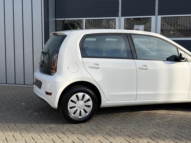 Volkswagen UP! 1.0 BMT high up! | Stoel verwarming | Parkeer sensoren | Bluetooth |