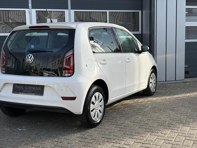 Volkswagen UP! 1.0 BMT high up! | Stoel verwarming | Parkeer sensoren | Bluetooth |