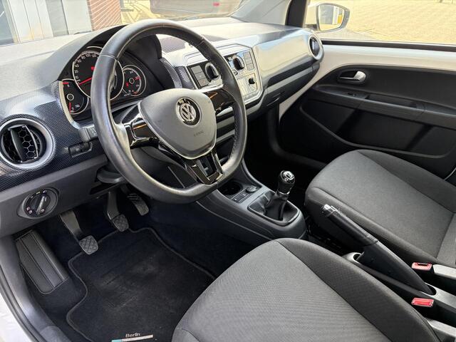 Volkswagen UP! 1.0 BMT high up! | Stoel verwarming | Parkeer sensoren | Bluetooth |