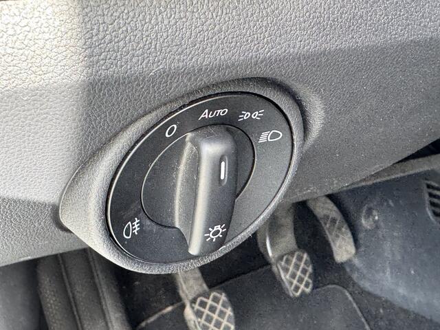 Volkswagen UP! 1.0 MPI 60pk BMT move up! Cruise Control Camera PDC DAB Elektrische spiegels Airco