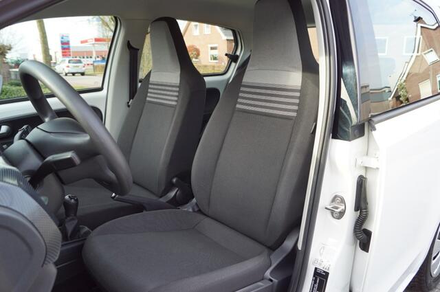 Volkswagen UP! 1.0 Bluemotion (60pk) Org. NL! Airco/Licht en Zicht pakket/Bluetooth