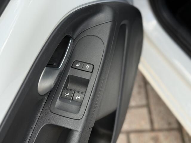 Volkswagen UP! 1.0 als nieuw! | Airco | DAB | Rijstrooksensor | Bluetooth | Elekt. Ramen | Eerste eigenaar! | RIJKLAARPRIJS INCL 12 MAANDEN GARANTIE EN BEURT