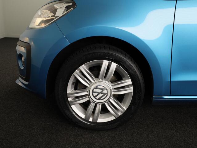 Volkswagen UP! 1.0 BMT high up! | Achteruitrijcamera | Cruise Control | Airco |