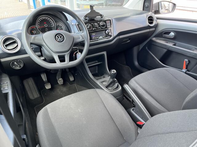 Volkswagen UP! 1.0 / AIRCO/ BLUETOOTH/ DAB RADIO/ 5 DEURS/ ZUINIG!