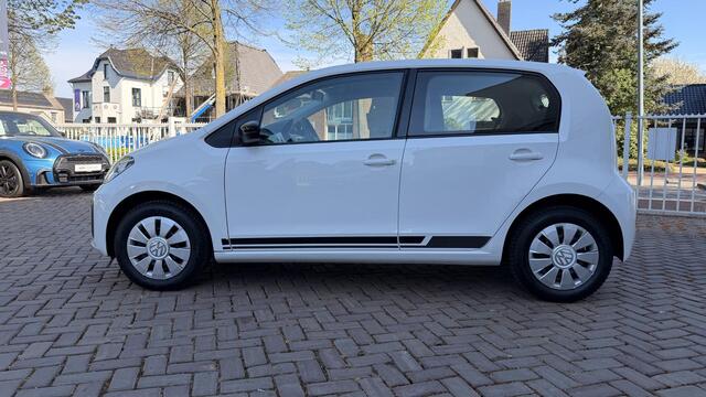 Volkswagen UP! 1.0 BMT move up! | Airco | LED | Volledig onderhouden | APK tot mei 2027 |