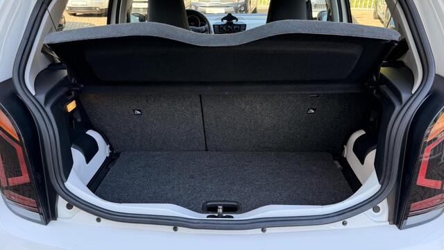 Volkswagen UP! 1.0 BMT move up! | Airco | LED | Volledig onderhouden | APK tot mei 2027 |