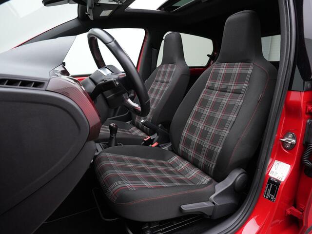 Volkswagen UP! 1.0 TSI 115 pk GTI | Panoramadak | Beats | Achteruitrijcamera | Stoelverwarming | Navgatie