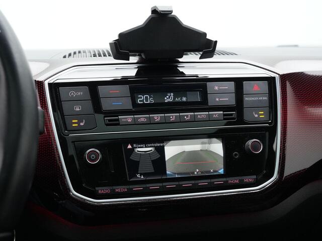 Volkswagen UP! 1.0 TSI 115 pk GTI | Panoramadak | Beats | Achteruitrijcamera | Stoelverwarming | Navgatie