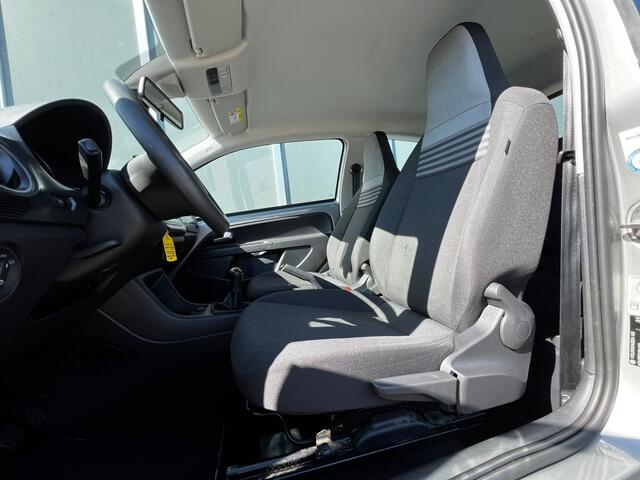 Volkswagen UP! 1.0 BMT 65pk Move up! | Airco | Camera | Cruise | PDC