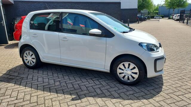 Volkswagen UP! 1.0i 12V 5-deurs / met nieuwe APK en onderhoudsbeurt