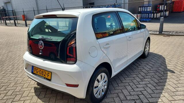 Volkswagen UP! 1.0i 12V 5-deurs / met nieuwe APK en onderhoudsbeurt