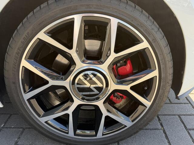 Volkswagen UP! 1.0 TSI GTI | Dealer onderhouden | Camera | Cruise