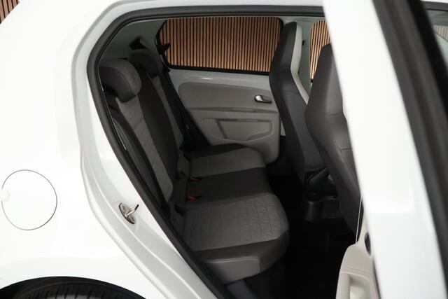 Volkswagen UP! 1.0 60pk beats NL Auto Cruise Camera Stoelverwarming Climate Control