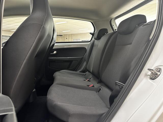Volkswagen UP! 1.0 BMT move up!/ MAPS + MORE/ Lane-Assist./ DAB+/ Airco/ C.V. Afstand/ Elek. Ramen/ Isofix/ Bluetooth/ LED Dagrijverl./ Getint glas.