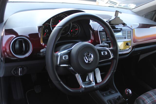 Volkswagen UP! 1.0 TSI GTI / Navi by App / DAB / Parkeerhulp achter / Stoelverwarming / Cruise Control
