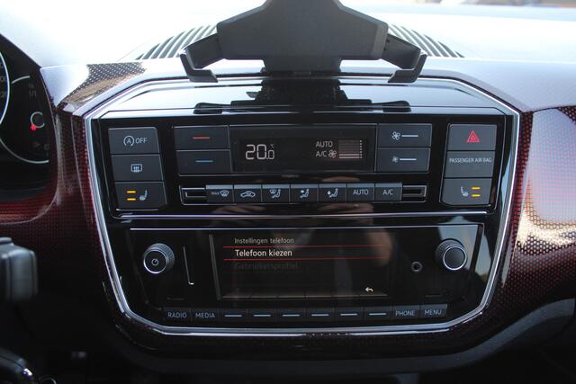 Volkswagen UP! 1.0 TSI GTI / Navi by App / DAB / Parkeerhulp achter / Stoelverwarming / Cruise Control
