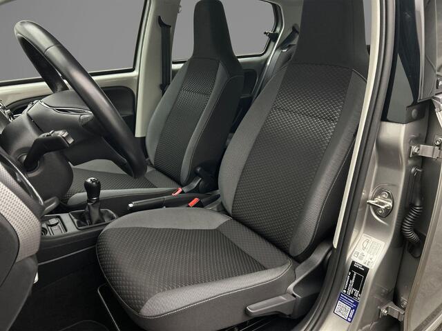 Volkswagen UP! Move up 1.0 MPI 65pk Achteruitrijcamera, Cruise control, Airco, Parkeersensor achter, Bluetooth, Radio, LED dagrijverlichting