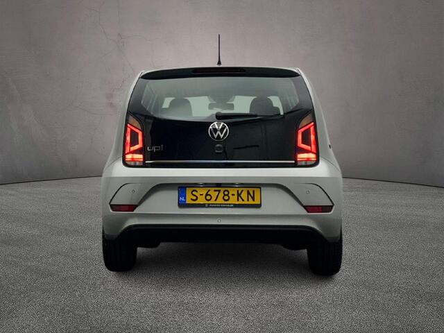 Volkswagen UP! Move up 1.0 MPI 65pk Achteruitrijcamera, Cruise control, Airco, Parkeersensor achter, Bluetooth, Radio, LED dagrijverlichting
