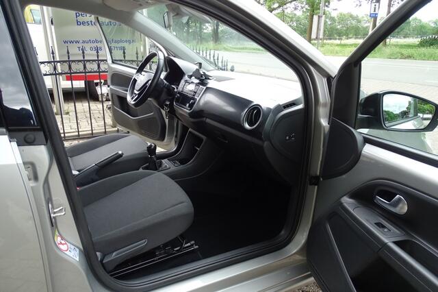 Volkswagen UP! 1.0 BMT move up! Clima DAB AUR Camera NWS