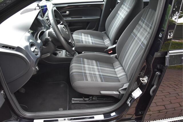 Volkswagen UP! 1.0 Club Up! Carplay stoelverwarm. Topstaat! Grarantie