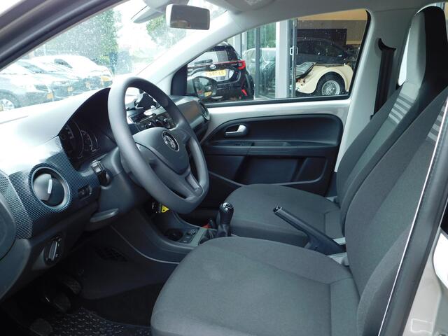 Volkswagen UP! 1.0 BMT move up!