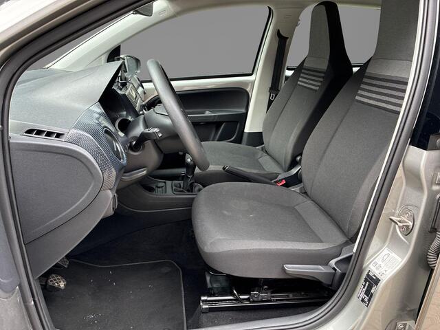 Volkswagen UP! 1.0 65pk · Camera · P-Sensoren · Climatronic · Cruise Control · Telefoon Dock · 14'' Inch ·