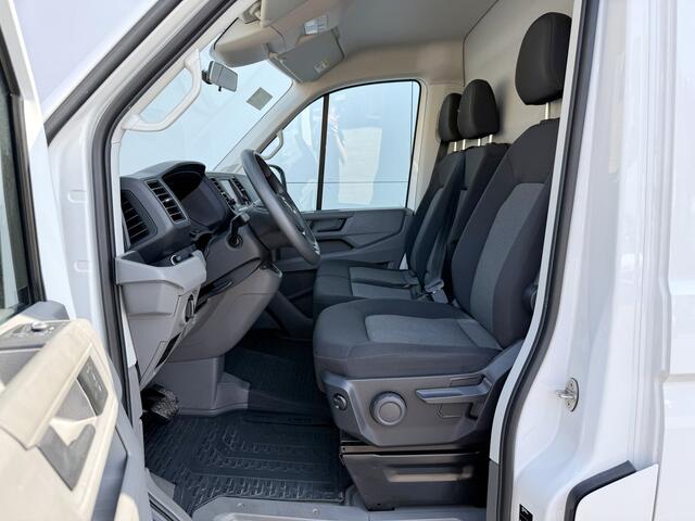 Volkswagen e-Crafter e-Crafter 136pk L3H3 Elektrisch 36kWh 115km WLTP LED Climate Control Cruise Control Stoelverwarming Parkeersensor voor achter Camera