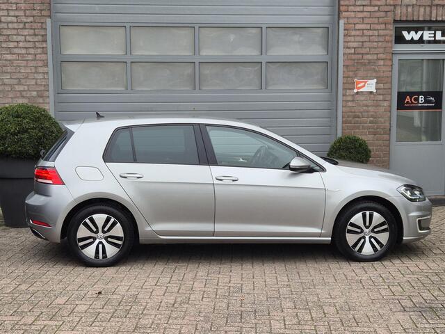 Volkswagen e-Golf Navigate In absolute nieuwstaat.