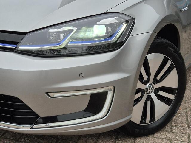 Volkswagen e-Golf Navigate In absolute nieuwstaat.