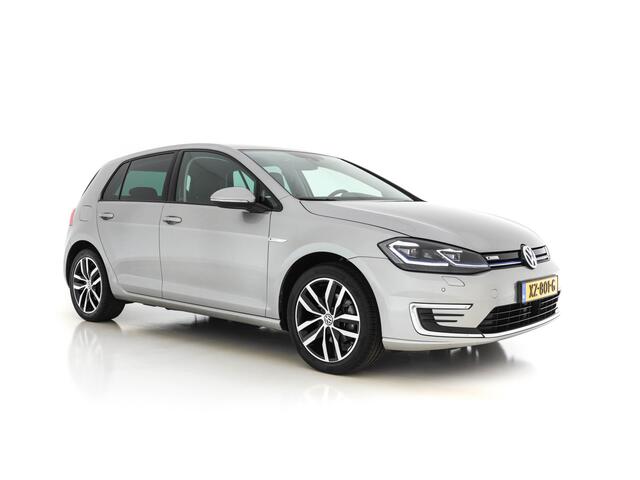 Volkswagen e-Golf (INCL-BTW) *HEATPUMP | VOLLEDER | FULL-LED | ADAPTIVE-CRUISE | VIRTUAL-COCKPIT | KEYLESS | CAMERA | ECC | PDC | APP-CONNECT | COMFORT-SEATS | 17"ALU*