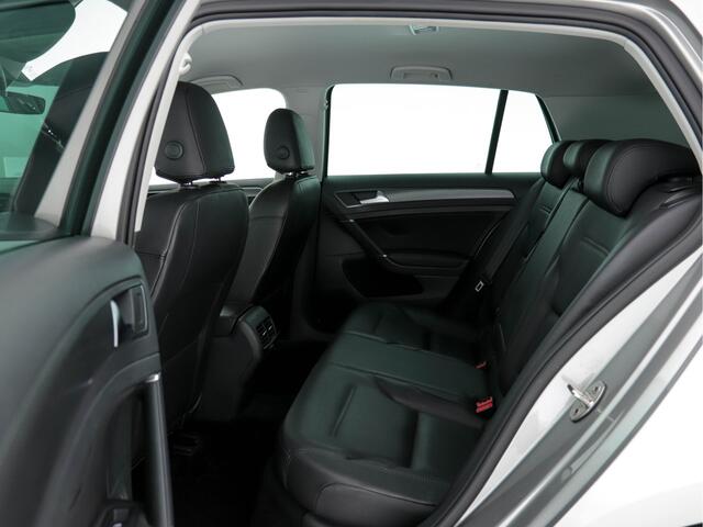 Volkswagen e-Golf (INCL-BTW) *HEATPUMP | VOLLEDER | FULL-LED | ADAPTIVE-CRUISE | VIRTUAL-COCKPIT | KEYLESS | CAMERA | ECC | PDC | APP-CONNECT | COMFORT-SEATS | 17"ALU*