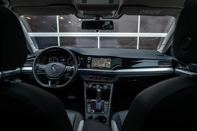 Volkswagen e-Golf Bora-e Airco, Schuif/kanteldak, Leder, Navi, LM16, ENZ