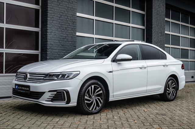 Volkswagen e-Golf Bora-e Airco, Schuif/kanteldak, Leder, Navi, LM16, ENZ