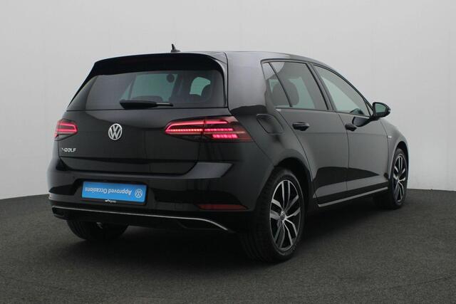 Volkswagen e-Golf E-DITION 136 pk | Navigatie | Parkeersensoren voor/achter | Adaptive Cruise | Virtual Cockpit