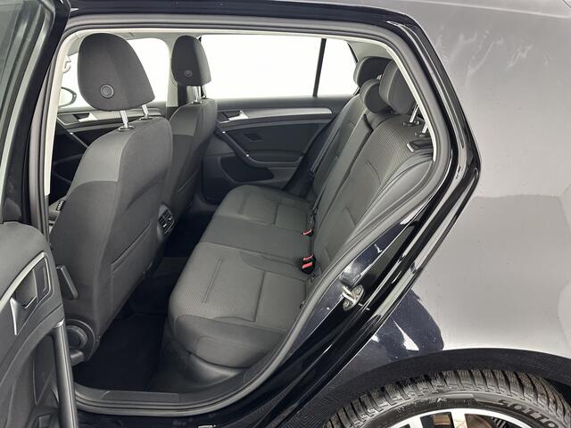 Volkswagen e-Golf E-DITION Aut. *HEAT-PUMP | ADAPTIVE-CRUISE | FULL-LED | DAB+ | NAVI-FULLMAP | CARPLAY | COMFORT-SEATS | ECC | PDC | CRUISE | 17''ALU*