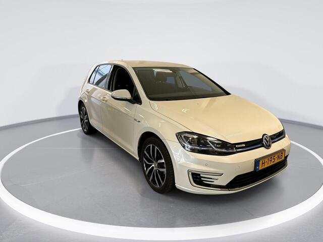Volkswagen e-Golf 136pk E-DITION · Keyless · Camera · Apple/Android Car Play · Navi · P-Sensoren · Virtual Cockpit · LED Plus Koplampen · 17'' Inch ·