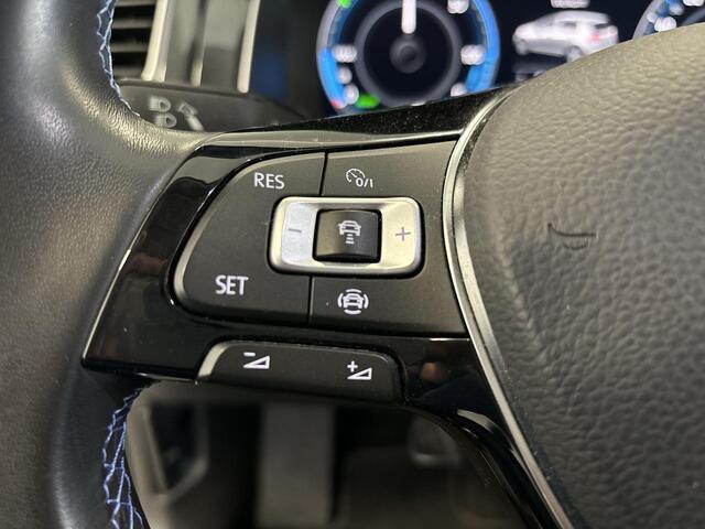 Volkswagen e-Golf 136pk E-DITION · Keyless · Camera · Apple/Android Car Play · Navi · P-Sensoren · Virtual Cockpit · LED Plus Koplampen · 17'' Inch ·