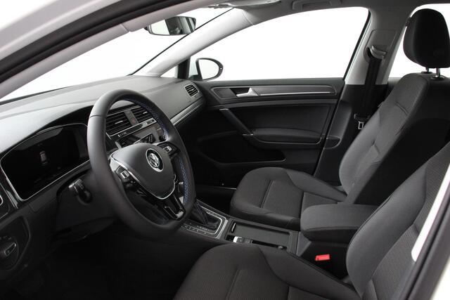 Volkswagen e-Golf e-Golf | Navigatie | Climate control | Digitale Cockpit | Led | Stoelverwarming | Camera |