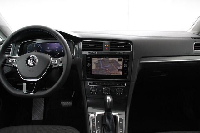 Volkswagen e-Golf e-Golf | Navigatie | Climate control | Digitale Cockpit | Led | Stoelverwarming | Camera |