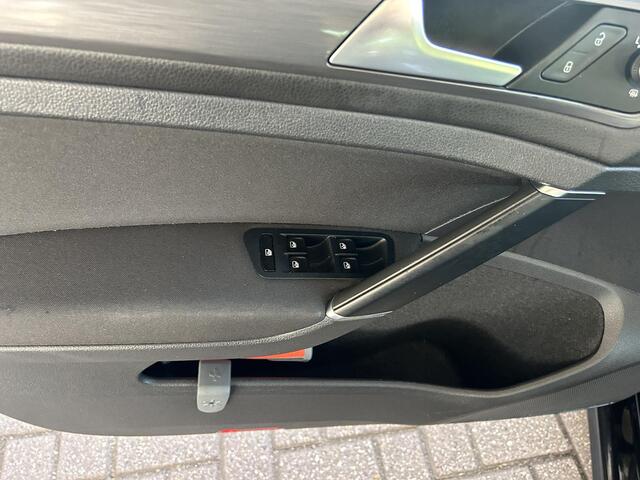 Volkswagen e-Golf e-Golf | Digitaal dash | Adaptive cruise |