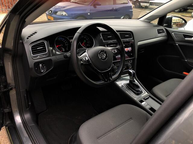 Volkswagen e-Golf 136 pk | DynAudio | Spiegelpakket