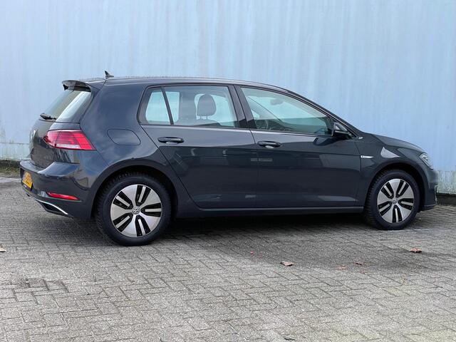 Volkswagen e-Golf e-Golf 36kWh Warmtepomp! / Navi / Carplay SOH94%