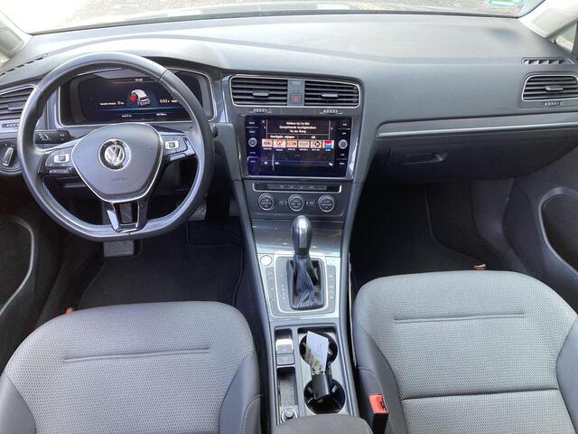 Volkswagen e-Golf E-DITION 100kW/136PK · Navigatie · Camera + Parkeersensoren · Keyless
