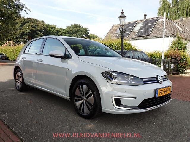 Volkswagen e-Golf 35,8KWH 94%SOH ACC/LED/NAVI/CARPLAY