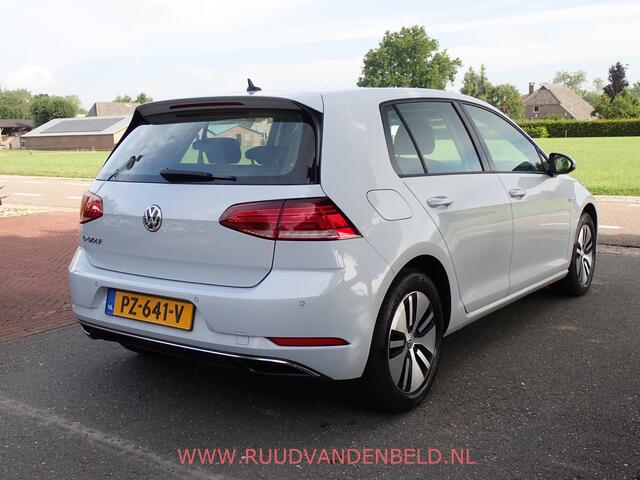 Volkswagen e-Golf 35,8KWH 94%SOH ACC/LED/NAVI/CARPLAY