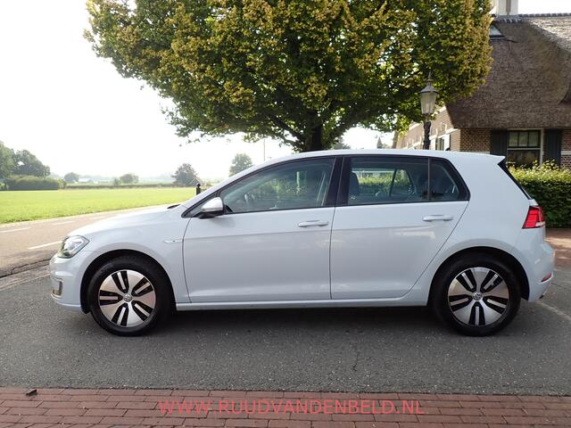 Volkswagen e-Golf 35,8KWH 94%SOH ACC/LED/NAVI/CARPLAY