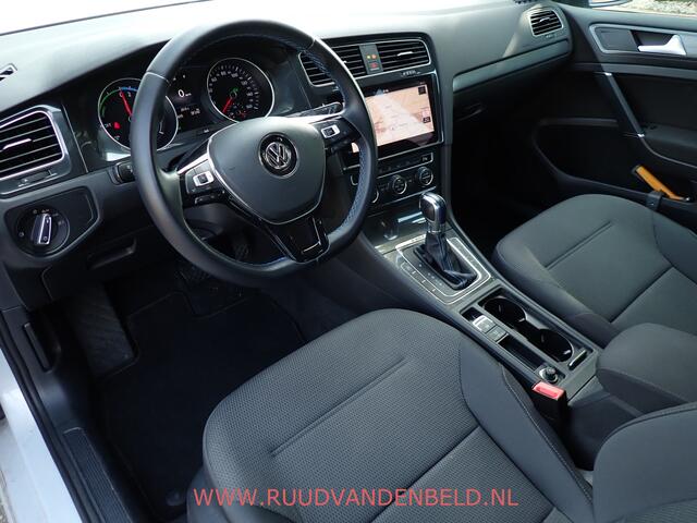 Volkswagen e-Golf 35,8KWH 94%SOH ACC/LED/NAVI/CARPLAY